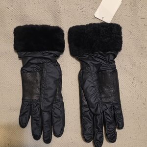 Brand New With Tag, UGG Black Faux Fur Cuff Women's Winter Gloves